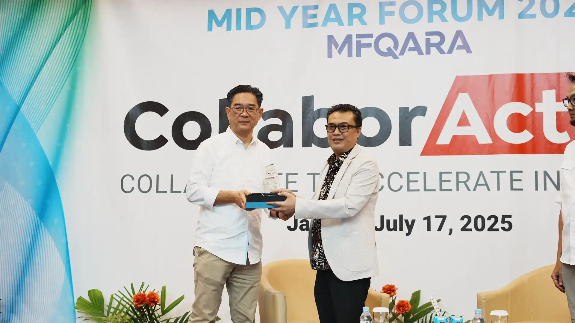 Whats_App_Image_2025_07_17_at_11_25_42_e55ea1cf_b430afe557 BPJPH Prepares Wajib Halal 2026: A Revolution in Product Certification in Indonesia